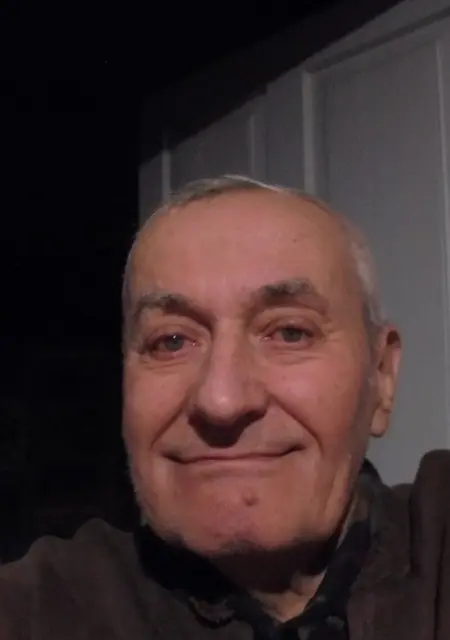 Я Владимир, 63, из Киева, ищу знакомства на одну ночь