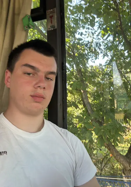 Волдя з Дніпра, шукаю на сайті знайомства без зобов'язань