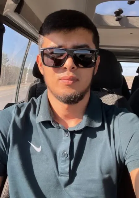 Тимур из Енакиева, ищу на сайте общение