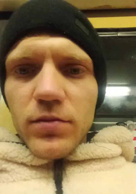 Я Денис, 26, знакомлюсь на одну ночь в Борисове