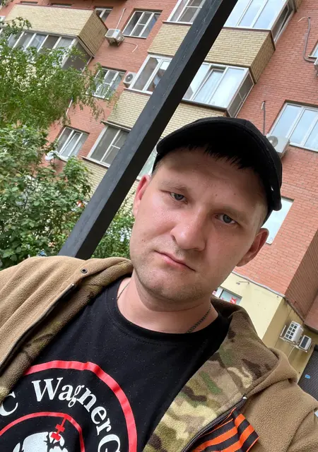 Александр з Донецька, шукаю на сайті постійні стосунки