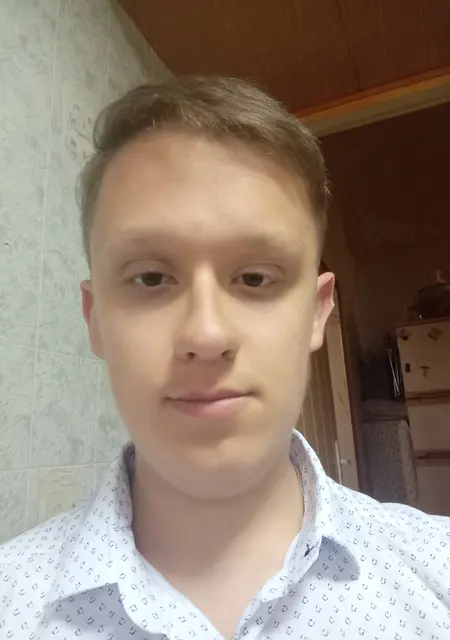 Dima из Харькова, мне 20, познакомлюсь на одну ночь