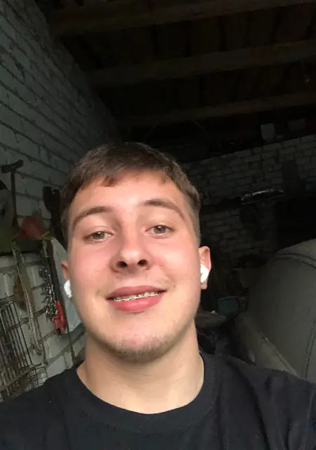 Ваня из Харькова, ищу на сайте знакомства на одну ночь