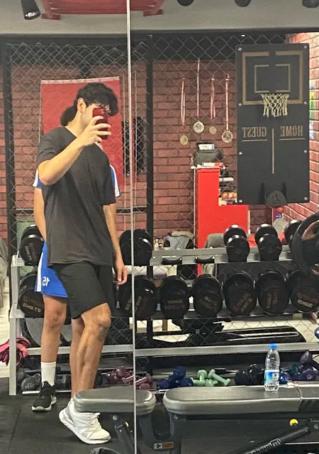 Arda из Измира, мне 21, познакомлюсь для вирта