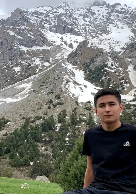 Бактыяр из Бишкека, мне 20, познакомлюсь на одну ночь