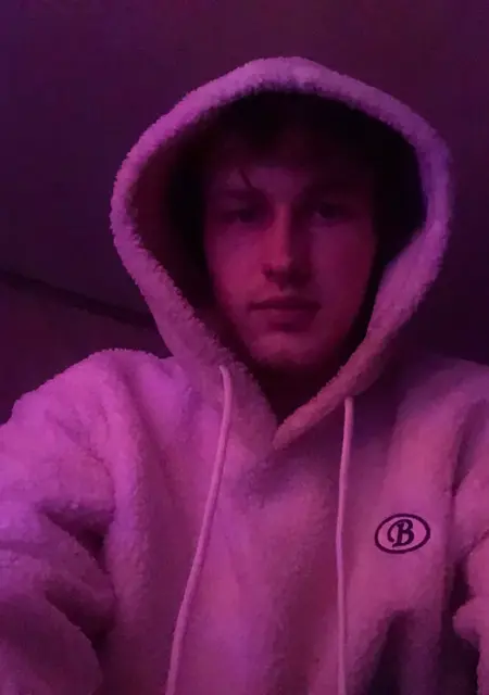 Юра из Полтавы, ищу на сайте знакомства без обязательств