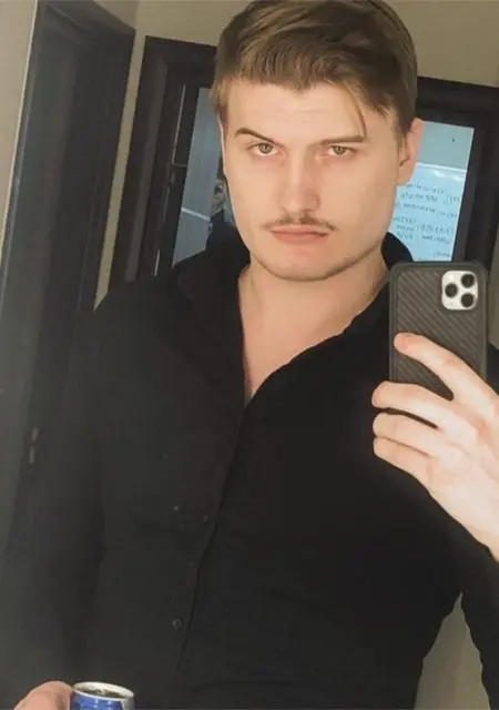 Я Володимир, 19, из Белой Церкви, ищу знакомство для вирта