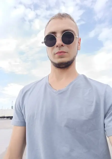 Я Саша, 25 років, знайомлюсь на одну ніч у Кременчуку