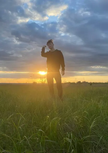 Я Сергей, 23 років, знайомлюсь без зобов'язань у Миколаєві