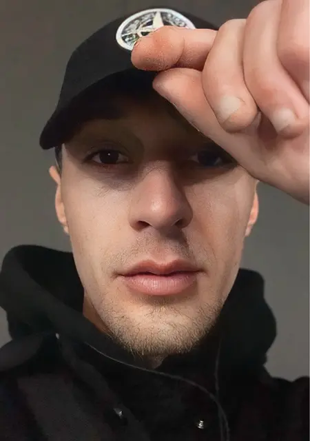 Я Олександр, 27, из Черновцов, ищу знакомство для постоянных отношений