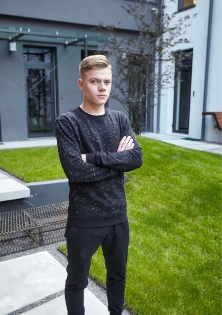 Я Денді, 20, из Праги, ищу знакомства на одну ночь