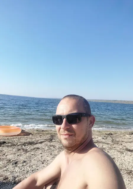 Я Артур, 36, знакомлюсь на одну ночь в Вознесенске