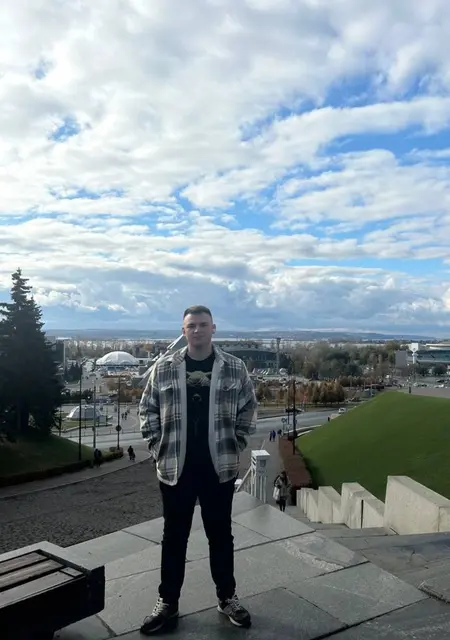 Ваня из Новопскова, ищу на сайте знакомства на одну ночь