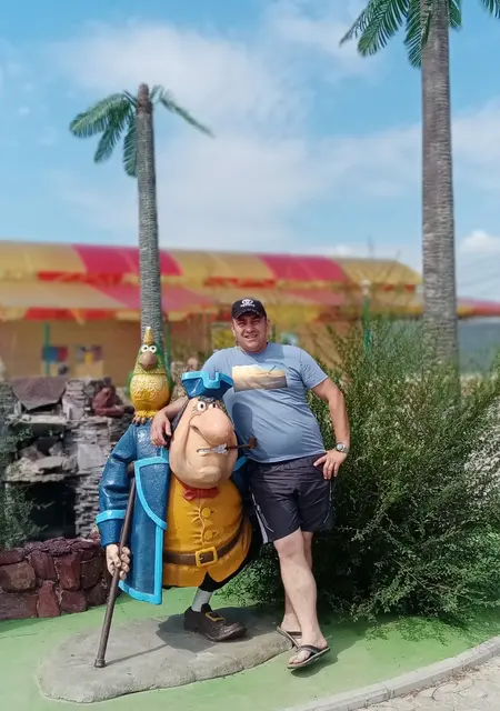 Алексей из Новоайдара, мне 41, познакомлюсь для вирта