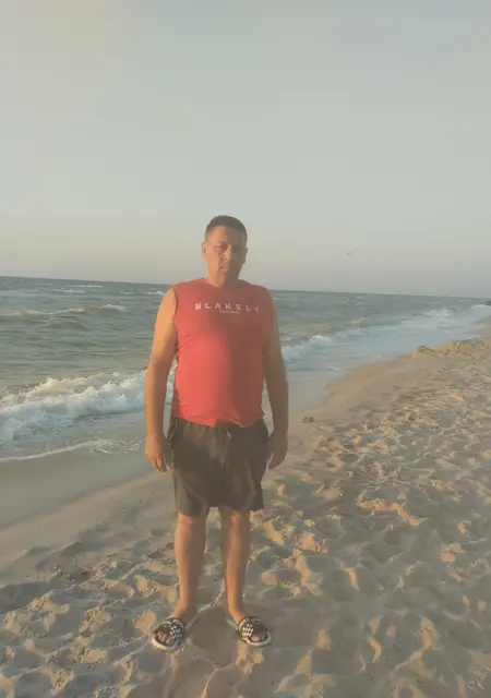 Дима з Донецька, шукаю на сайті знайомства на одну ніч