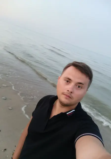 Я Денис, 33, знакомлюсь без обязательств в Макеевке