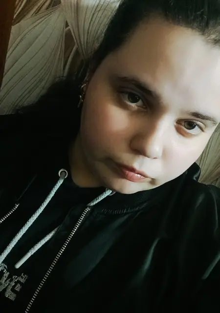 Алена з Донецька, мені 22 років, познайомлюсь для спілкування