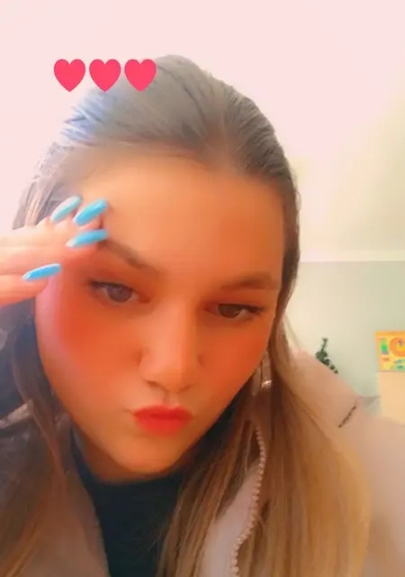 Я Маша, 18, знакомлюсь для приятного времяпровождения в Демидовке