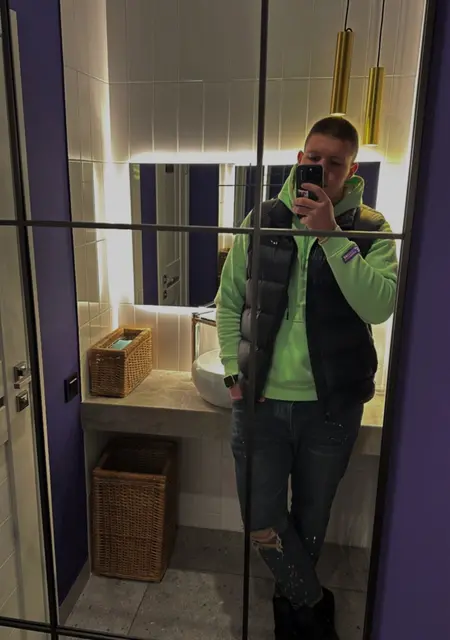 Vlad из Кропивницкого, мне 22, познакомлюсь для вирта