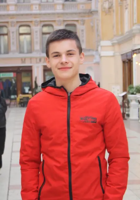 Денис з Одеси, мені 20 років, познайомлюсь для дружби