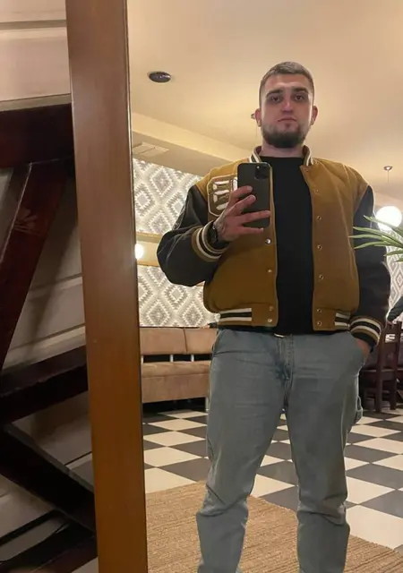 Я Vadim, 27, из Киева, ищу знакомство для приятного времяпровождения