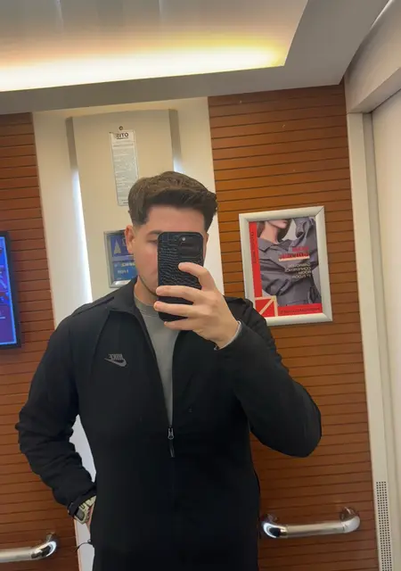 Ionut из Бухареста, мне 27, познакомлюсь для общения