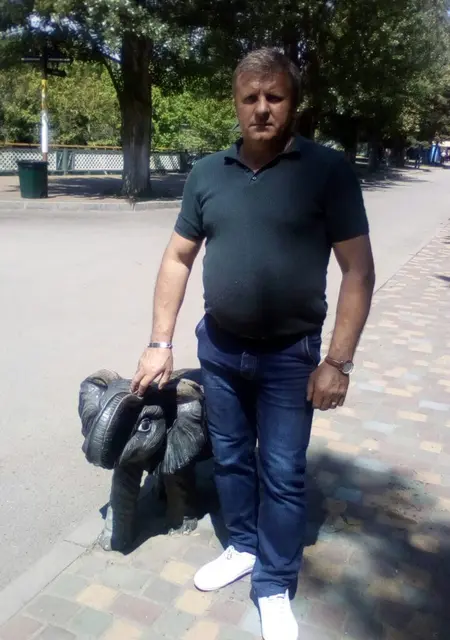 Я Сергей, 58, из Донецка, ищу знакомства на одну ночь