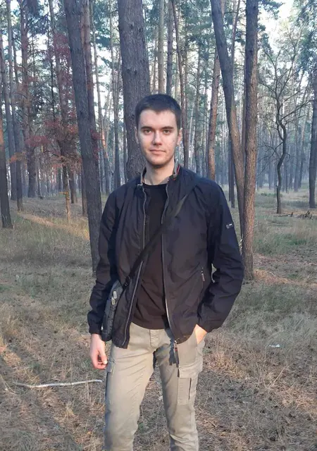 Михаил из Черкасс, ищу на сайте открытые отношения