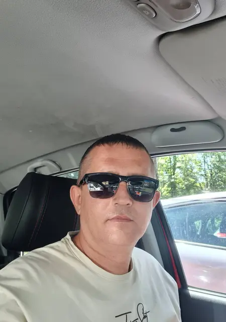 Yura з Кривого Рогу, шукаю на сайті відкриті стосунки