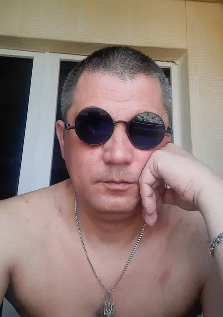 Ден из Сум, мне 45, познакомлюсь без обязательств