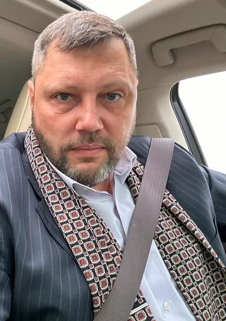 Я Влад, 48, знакомлюсь для открытые отношения в Таллине