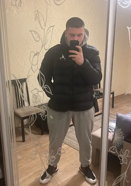 Я Renat, 19, знакомлюсь для общения в Харькове