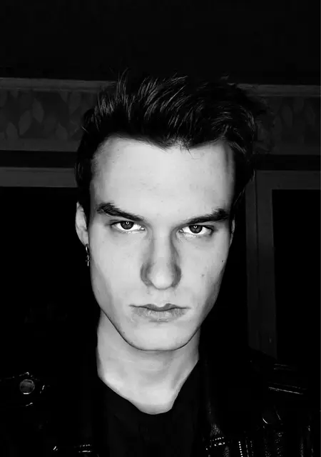 Я Ваня, 19 років з Донецька, шукаю знайомства на одну ніч