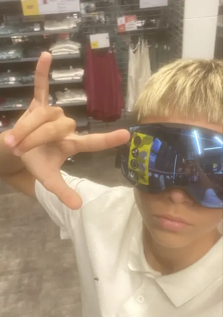 Я Артур, 25, знакомлюсь для вирта в Харькове