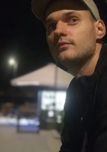 Я Андрій, 35, знакомлюсь для приятного времяпровождения в Ровно