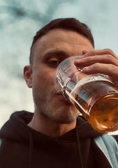 Я Александр, 35, из Борисова, ищу знакомства на одну ночь