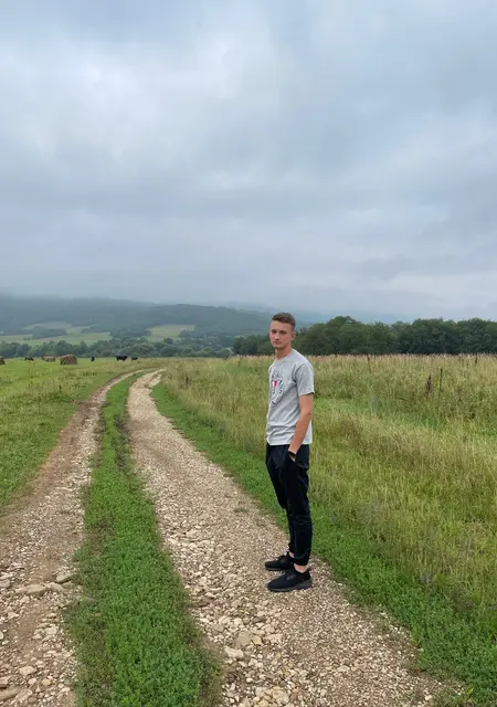 Я Саша, 27 років, знайомлюсь без зобов'язань у Енергодар