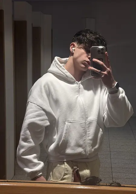 Я Daniil, 19, из Хельсинки, ищу знакомства без обязательств