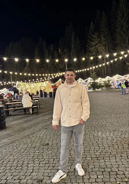 Андрій з Житомира, мені 28 років, познайомлюсь без зобов'язань