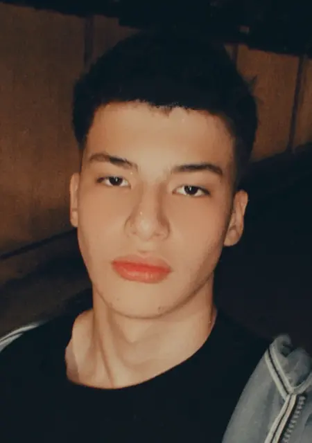 Я David, 18, из Ташкента, ищу знакомства без обязательств