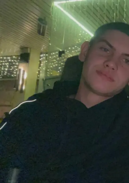 Ярослав из Львова, мне 20, познакомлюсь без обязательств