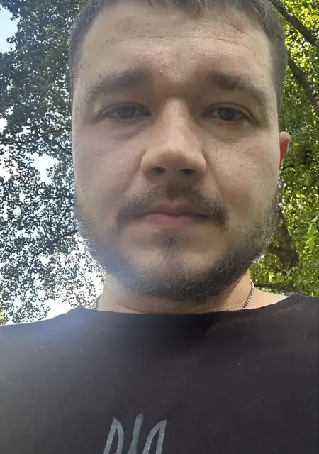 Я Родион, 32 років, знайомлюсь для постійних стосунків у Харкові