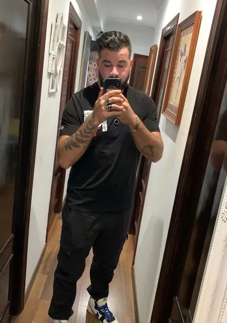 Я Jose Luis, 30, из Барселоны, ищу знакомство для дружбы