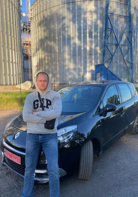 Дмитро з Старобільськ, мені 32 років, познайомлюсь на одну ніч