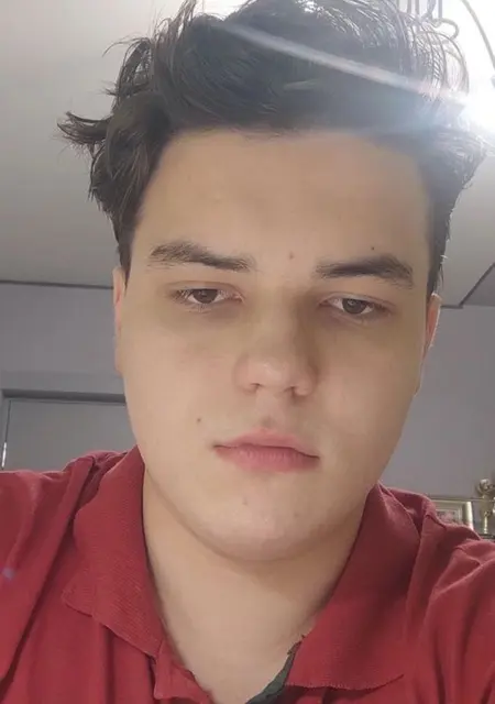 Я Gleb, 18, из Витебска, ищу знакомства без обязательств