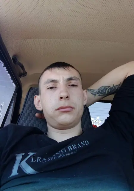 Константин из Макеевки, мне 27, познакомлюсь на одну ночь