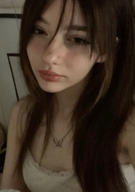 Ариша из Амстердама, мне 18, познакомлюсь для вирта