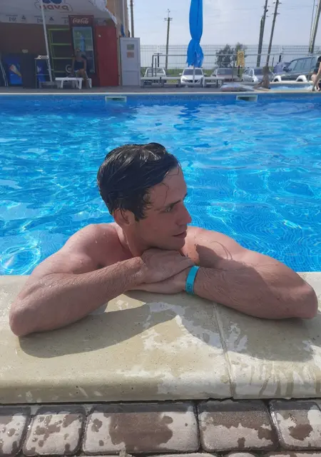 Дмитрий з Запоріжжя, мені 30 років, познайомлюсь для приємного проведення часу