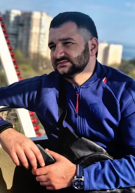 Я Руслан, 38 років, знайомлюсь для спілкування у Миколаєві