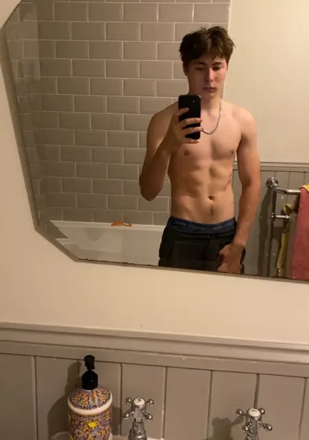 Luke from Nottingham, looking for one-night stand